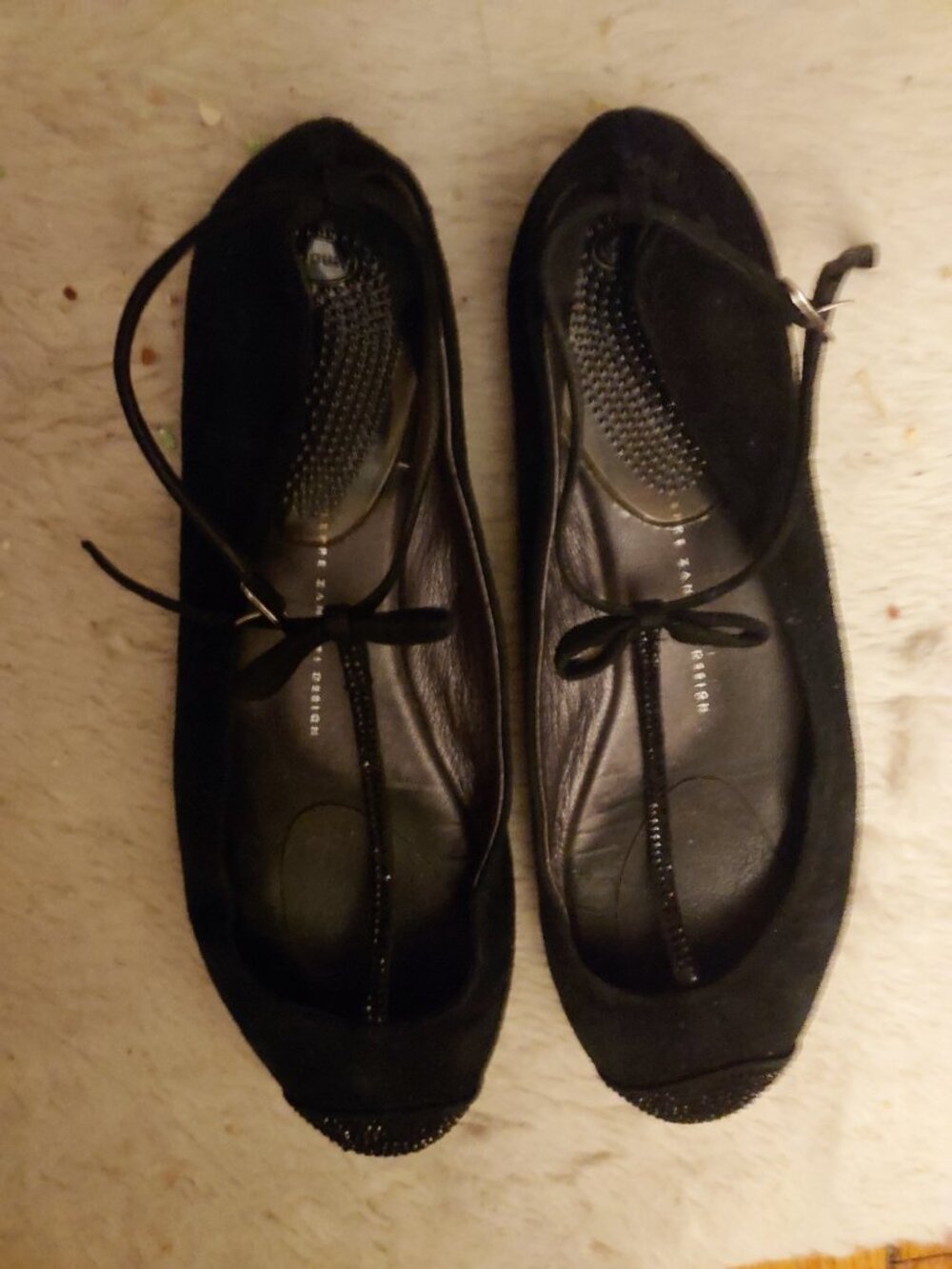 guiseppe zanotti bk suede t strap flats 39